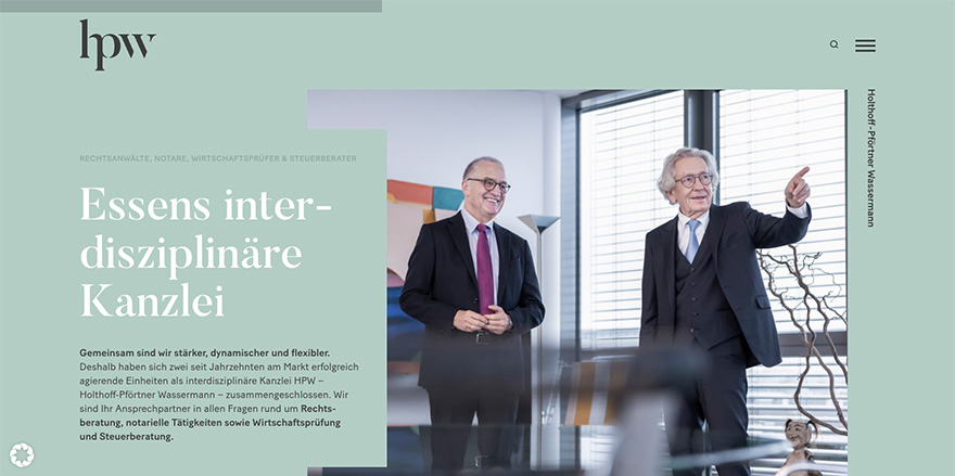 HP-W Anwaltswebsite - Konservatives Design mit interaktiven Slidern und Akzentfarbe