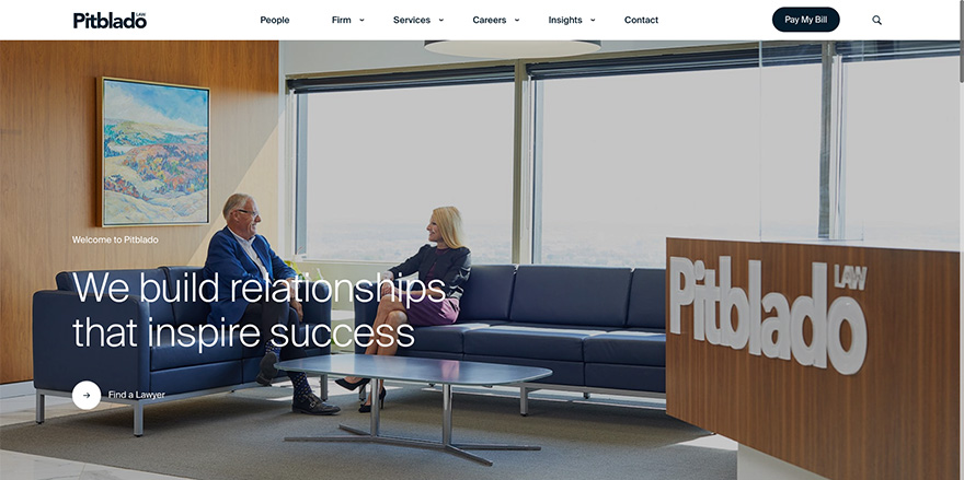 Pitblado Anwaltswebsite - Minimalistisches Design mit großen Flächen und Typografie