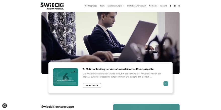 Swiecki Polen Anwaltswebsite - Modernes Design mit gerundeten Ecken und Zahlen-Zählern