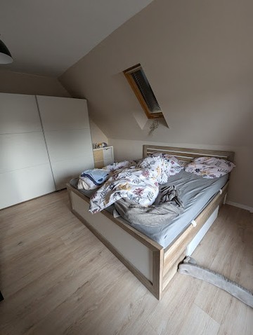 Referenzfoto - das urspruengliche Schlafzimmer vor dem Boho-Umstyling